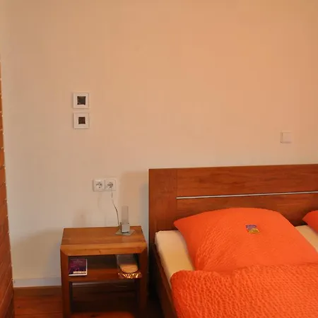 Bed & Breakfast Gaestehaus Stuttgart36 *